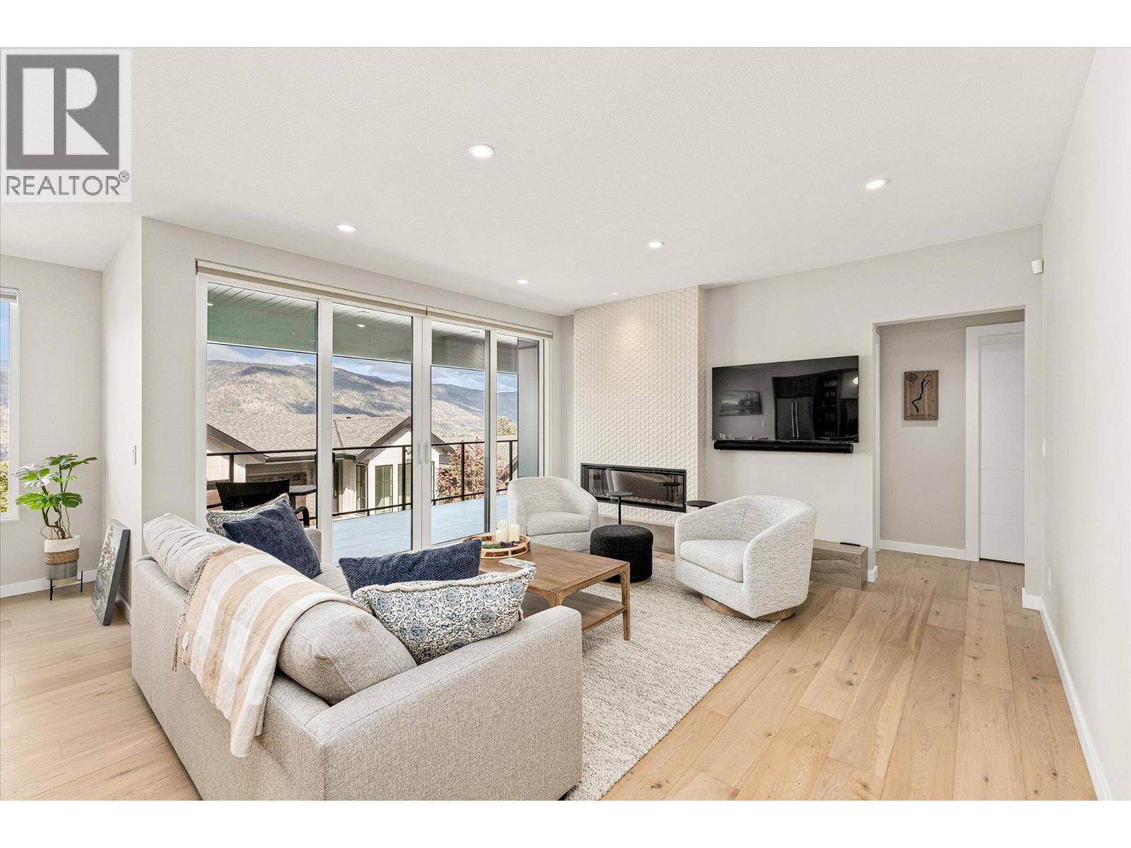 3311 Aspen Lane, Kelowna, British Columbia  V1V 0C6 - Photo 4 - 10388631