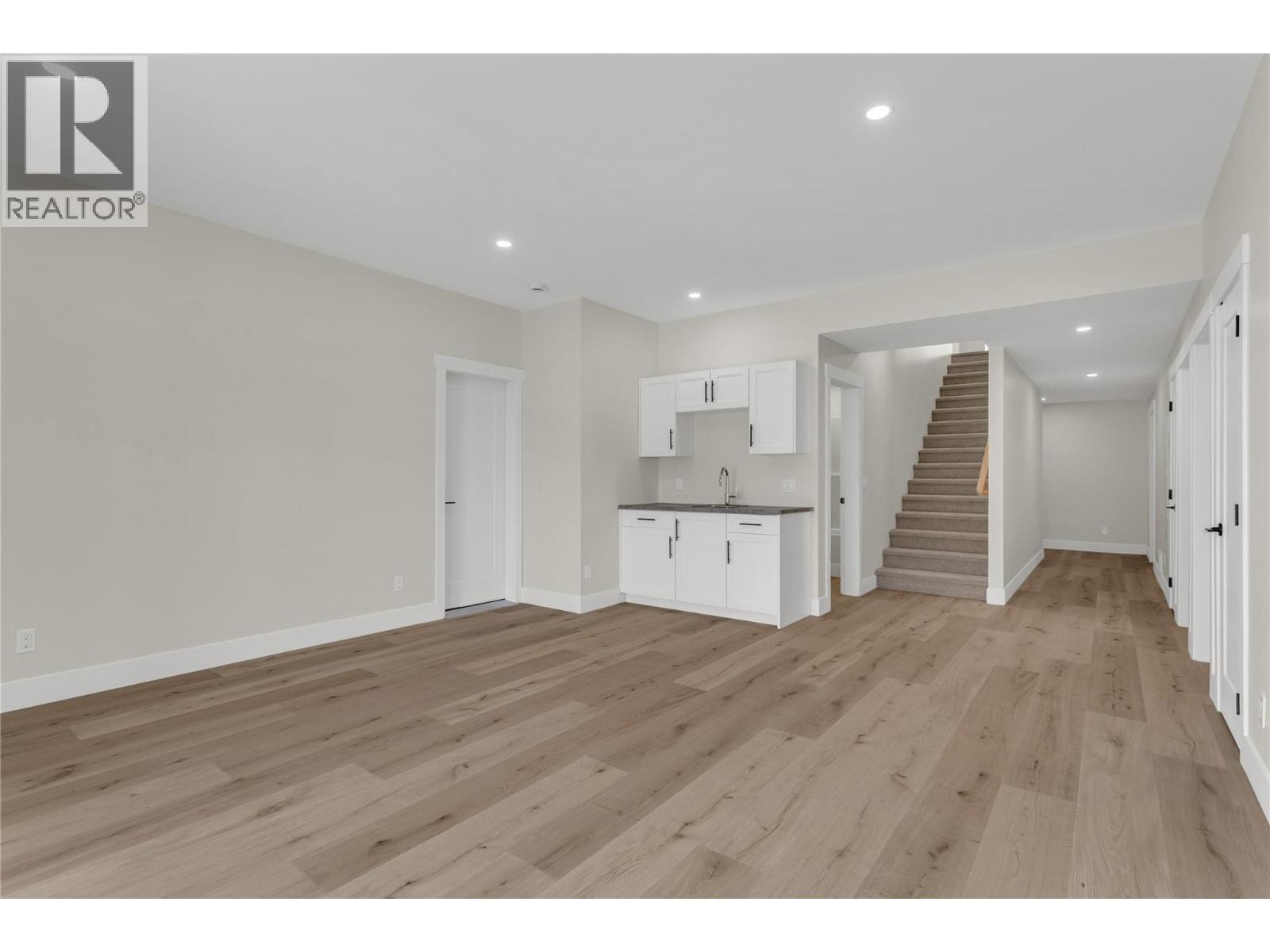 2150 Montenegro Drive, Kelowna, British Columbia  V1P 0B2 - Photo 17 - 10387111