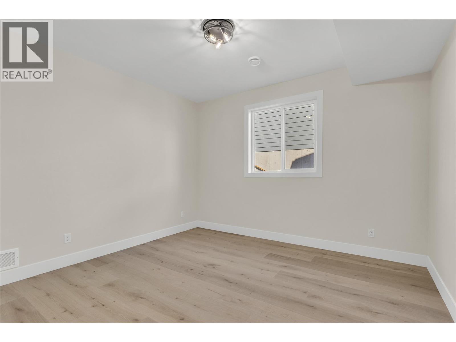 2150 Montenegro Drive, Kelowna, British Columbia  V1P 0B2 - Photo 19 - 10387111