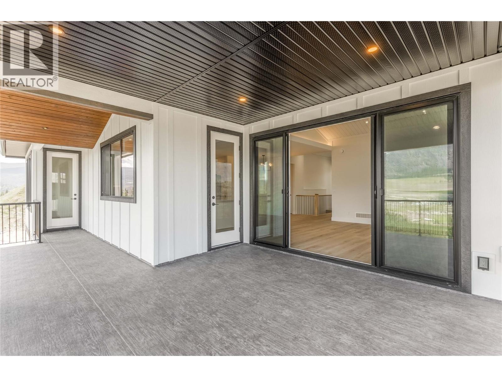 2150 Montenegro Drive, Kelowna, British Columbia  V1P 0B2 - Photo 36 - 10387111