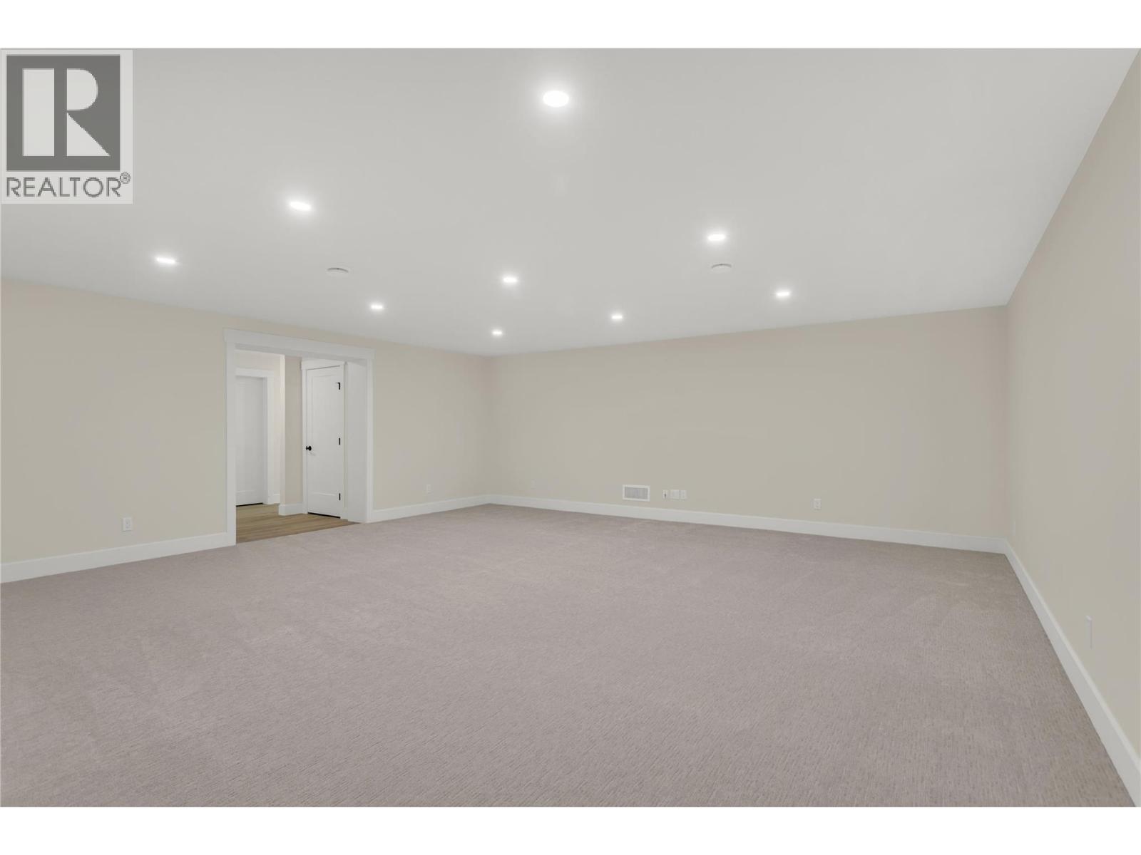 2150 Montenegro Drive, Kelowna, British Columbia  V1P 0B2 - Photo 65 - 10387111