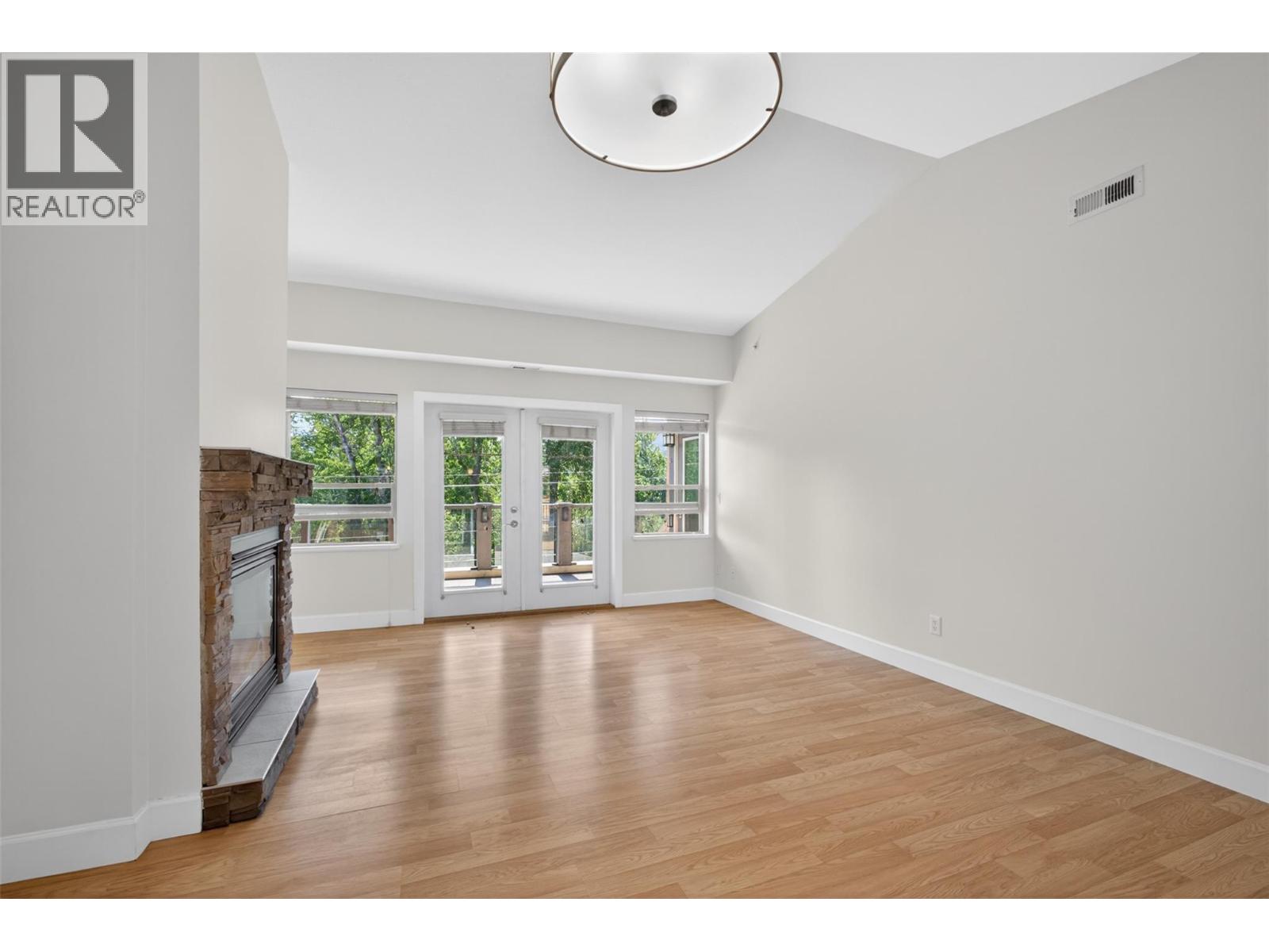 3996 Beach Avenue Unit# 331, Peachland, British Columbia  V0H 1X5 - Photo 13 - 10385935