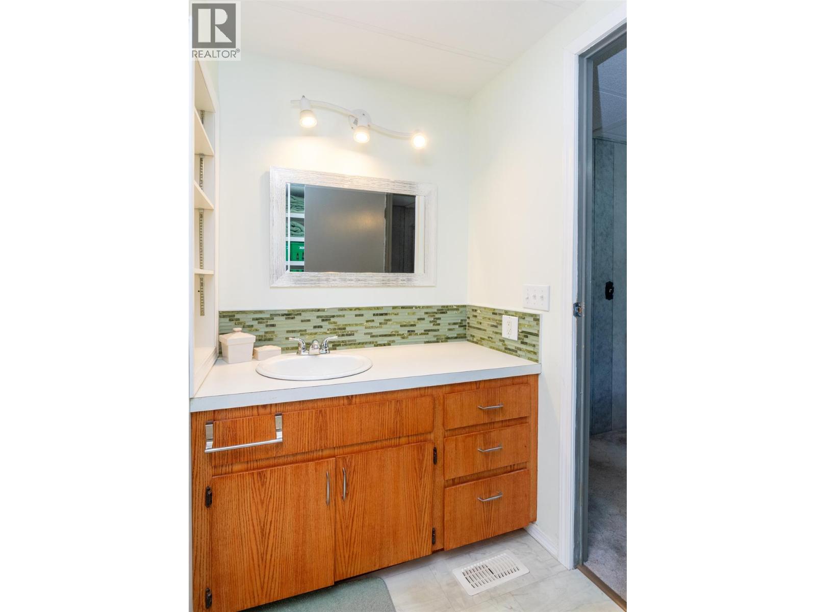 1361 30th Street Se Unit# 103, Salmon Arm, British Columbia  V1E 2N4 - Photo 18 - 10387761