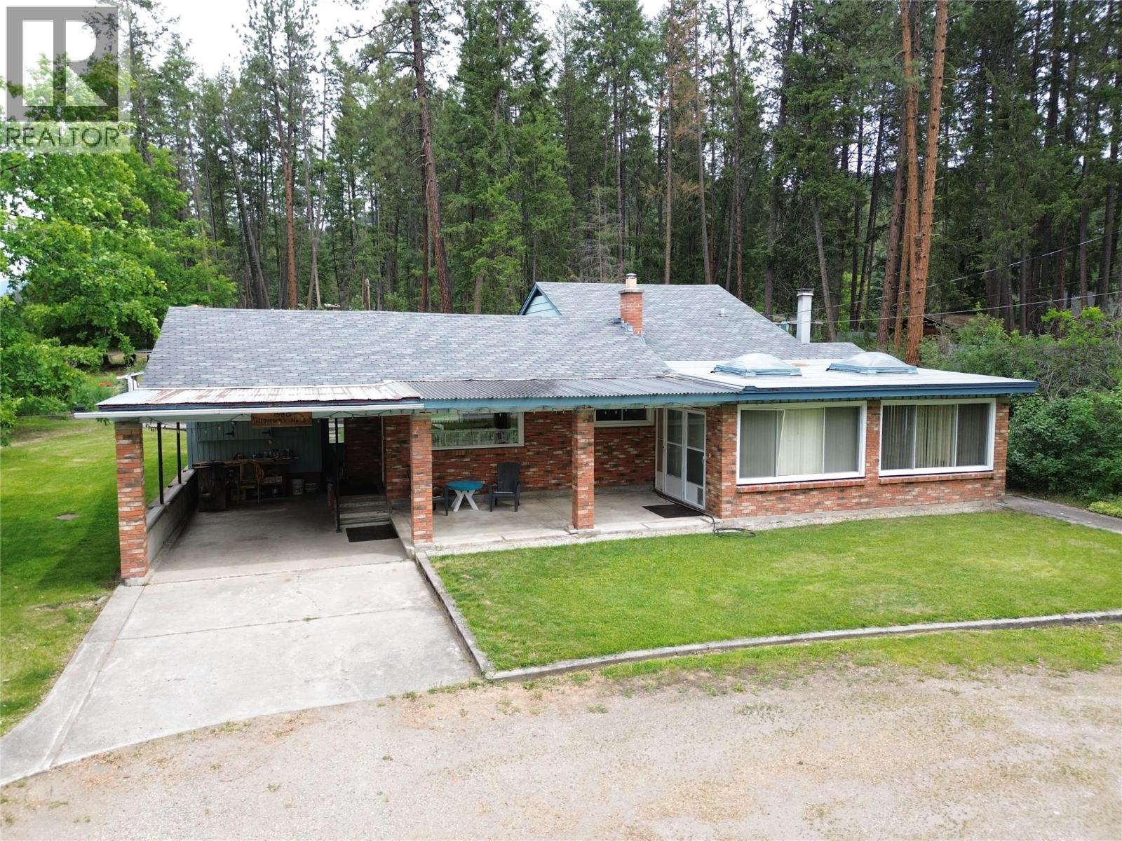 1980 3 Highway, Christina Lake, British Columbia  V0H 1E2 - Photo 34 - 10388837