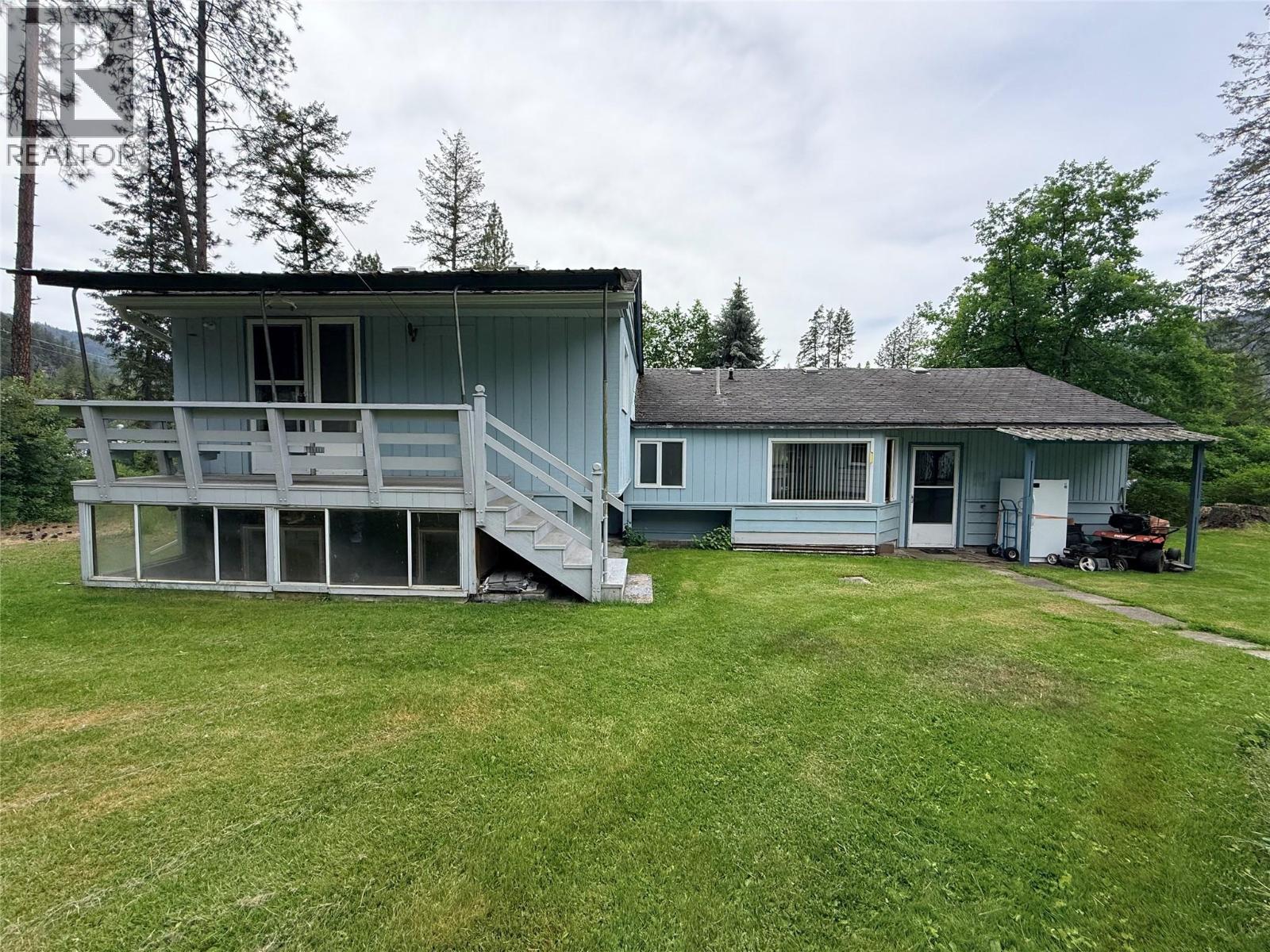 1980 3 Highway, Christina Lake, British Columbia  V0H 1E2 - Photo 4 - 10388837