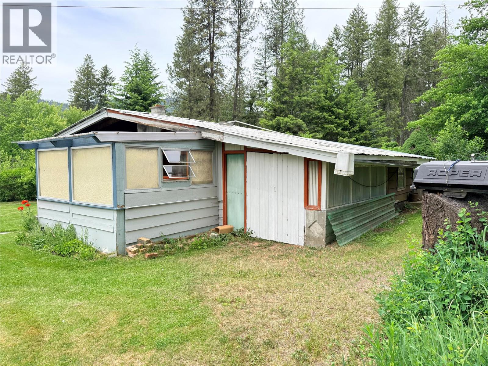 1980 3 Highway, Christina Lake, British Columbia  V0H 1E2 - Photo 43 - 10388837