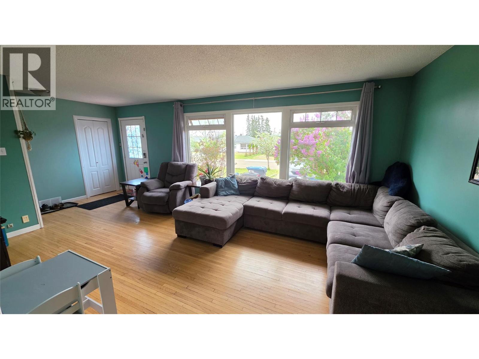 1316 93 Avenue, Dawson Creek, British Columbia  V1G 1E4 - Photo 6 - 10388936