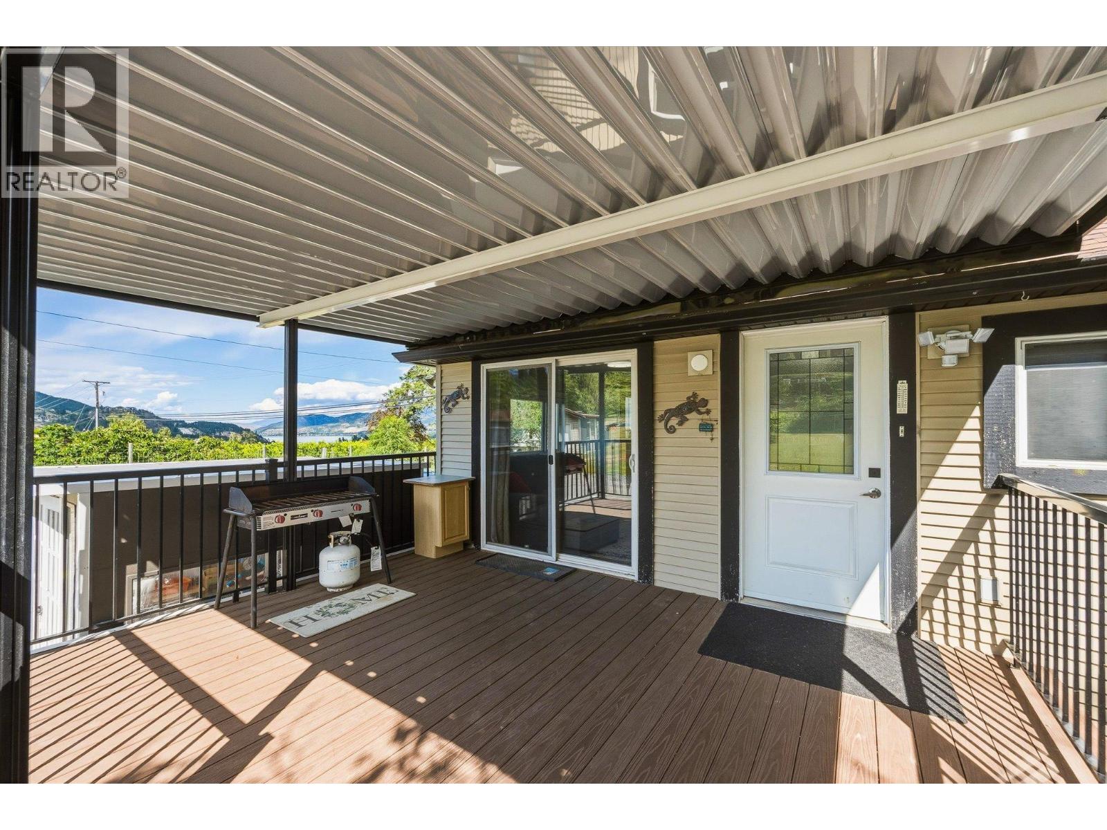11592 Okanagan Centre Road E, Lake Country, British Columbia  V4V 1G4 - Photo 13 - 10388826