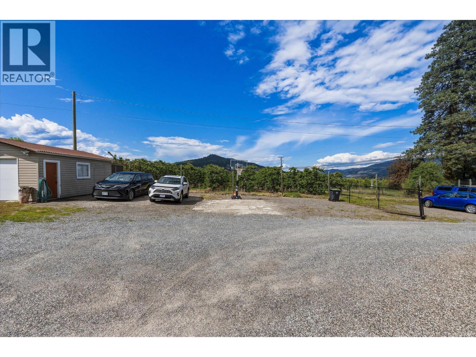 11592 Okanagan Centre Road E, Lake Country, British Columbia  V4V 1G4 - Photo 39 - 10388826