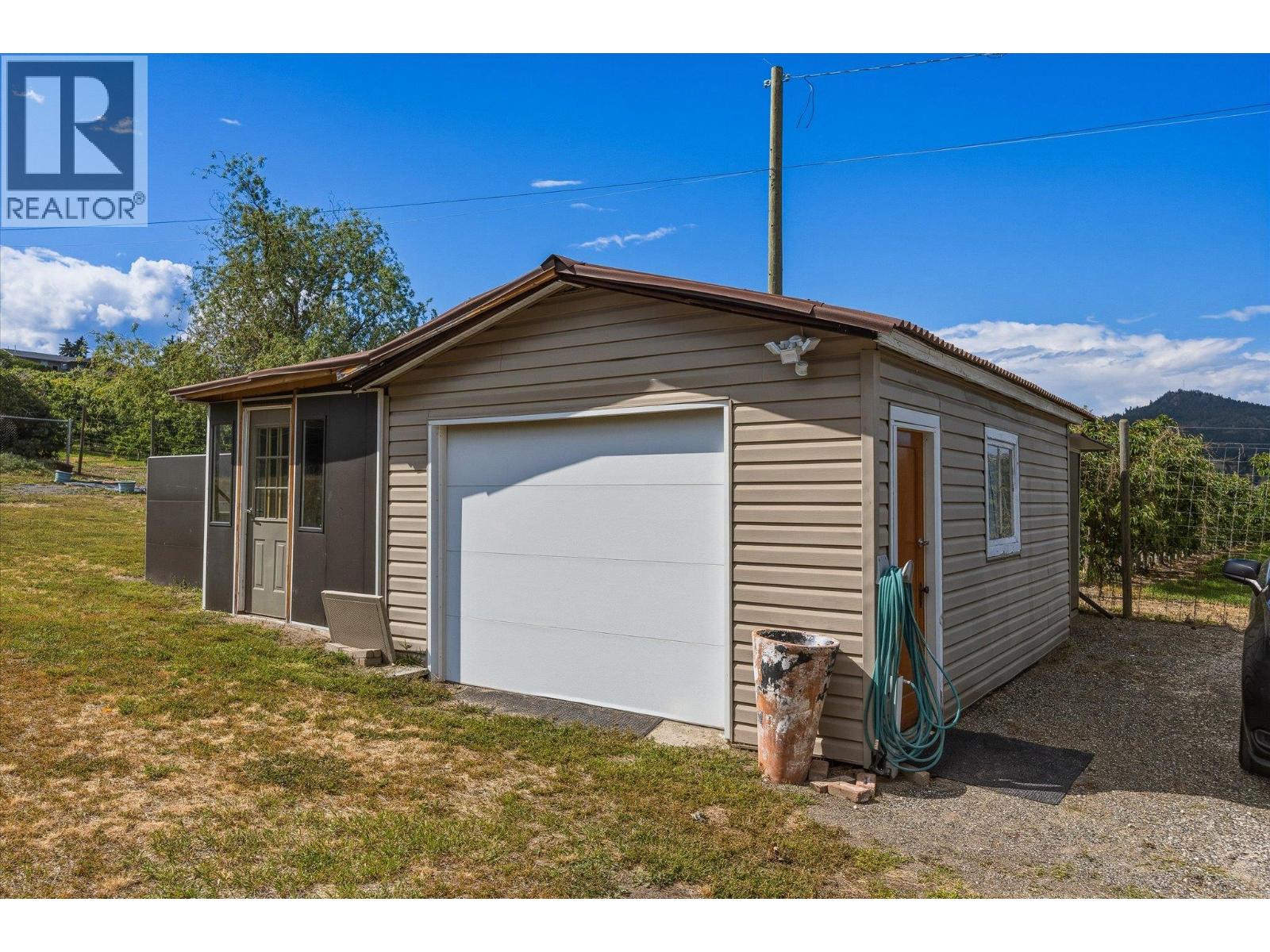 11592 Okanagan Centre Road E, Lake Country, British Columbia  V4V 1G4 - Photo 41 - 10388826