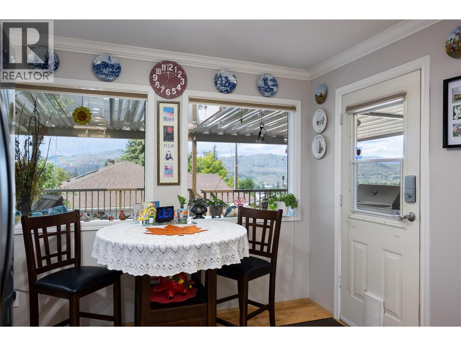 3944 Cascade Drive, Vernon, British Columbia  V1T 9E7 - Photo 9 - 10388481