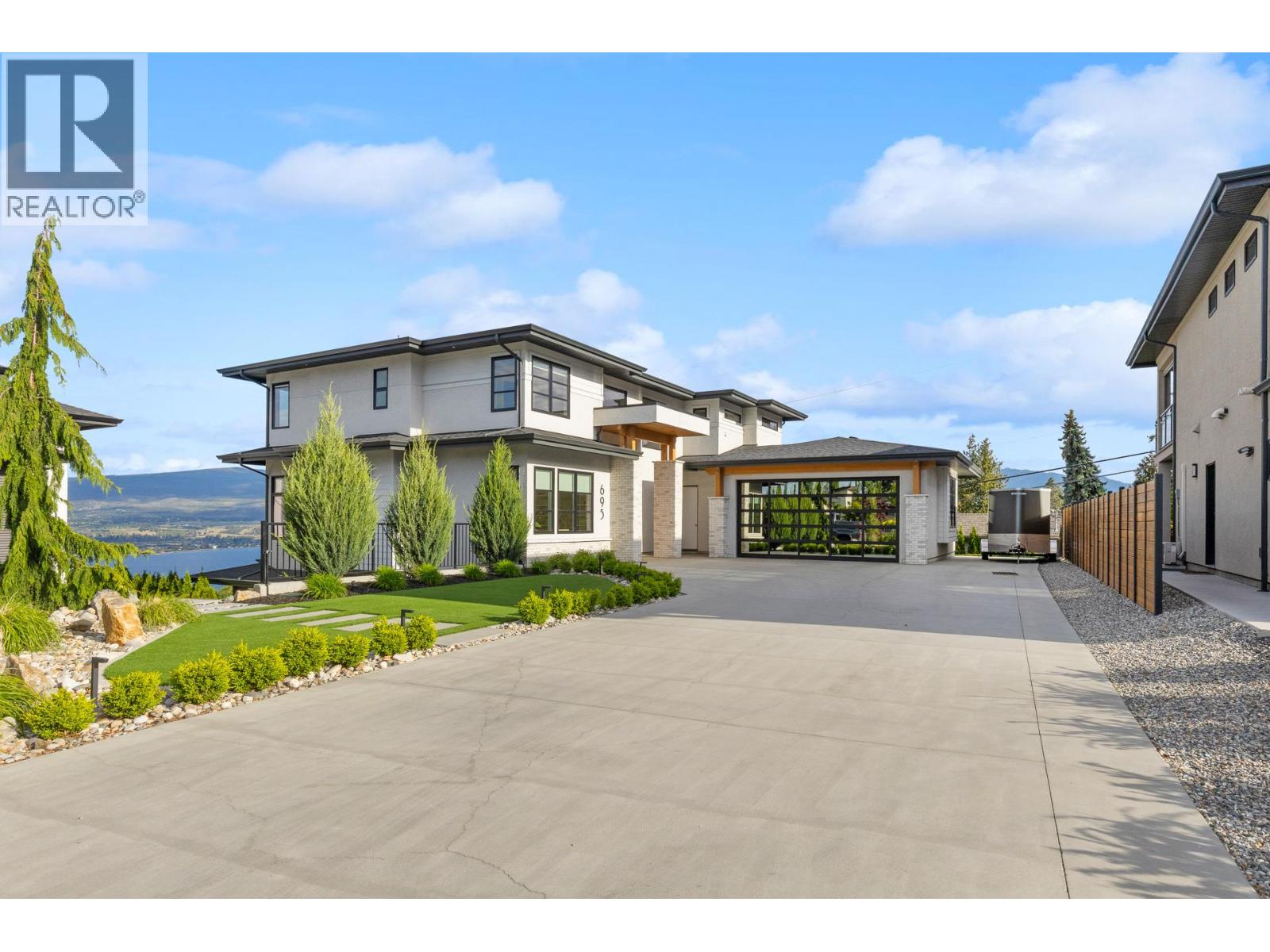 695 Lake Court, West Kelowna, British Columbia  V1Z 0A3 - Photo 4 - 10388859
