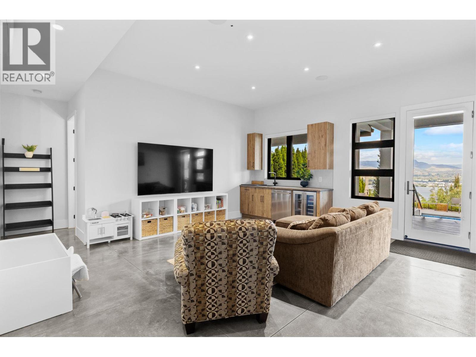 695 Lake Court, West Kelowna, British Columbia  V1Z 0A3 - Photo 61 - 10388859