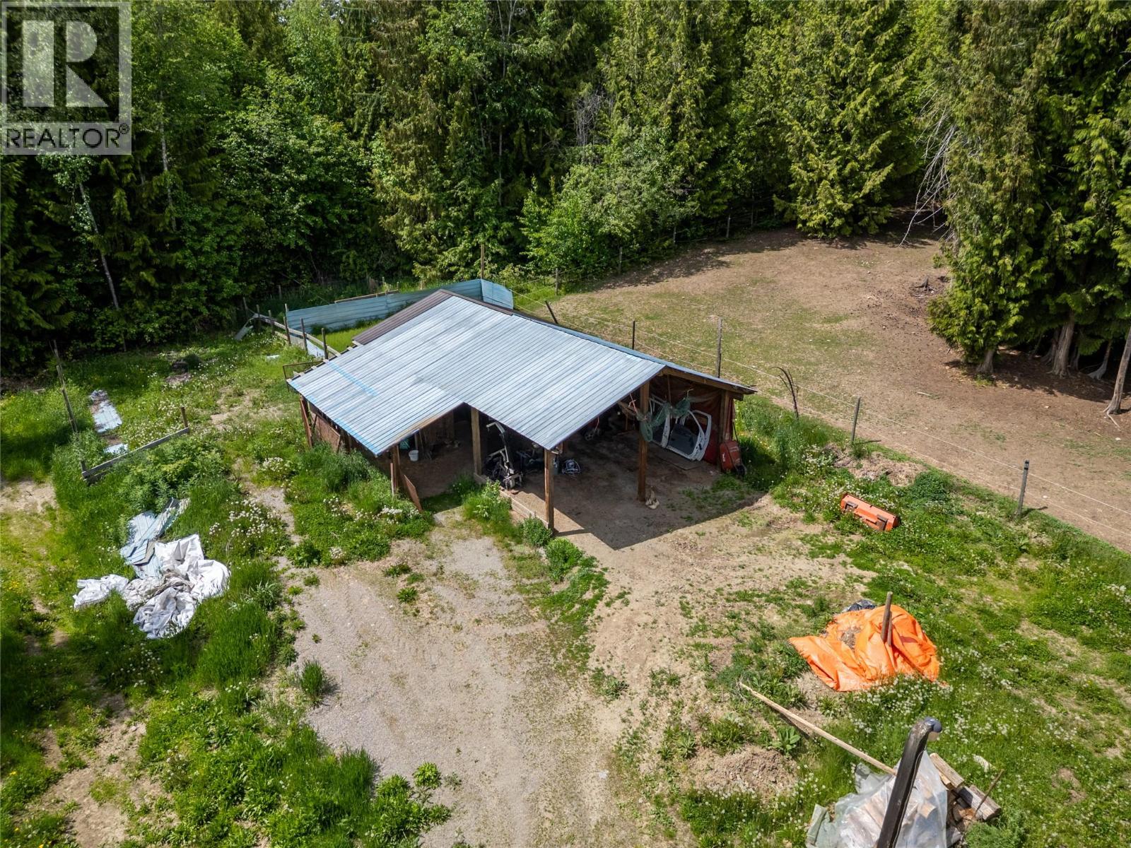 63 Libich Road, Salmon Arm, British Columbia  V1E 2Y1 - Photo 10 - 10388770