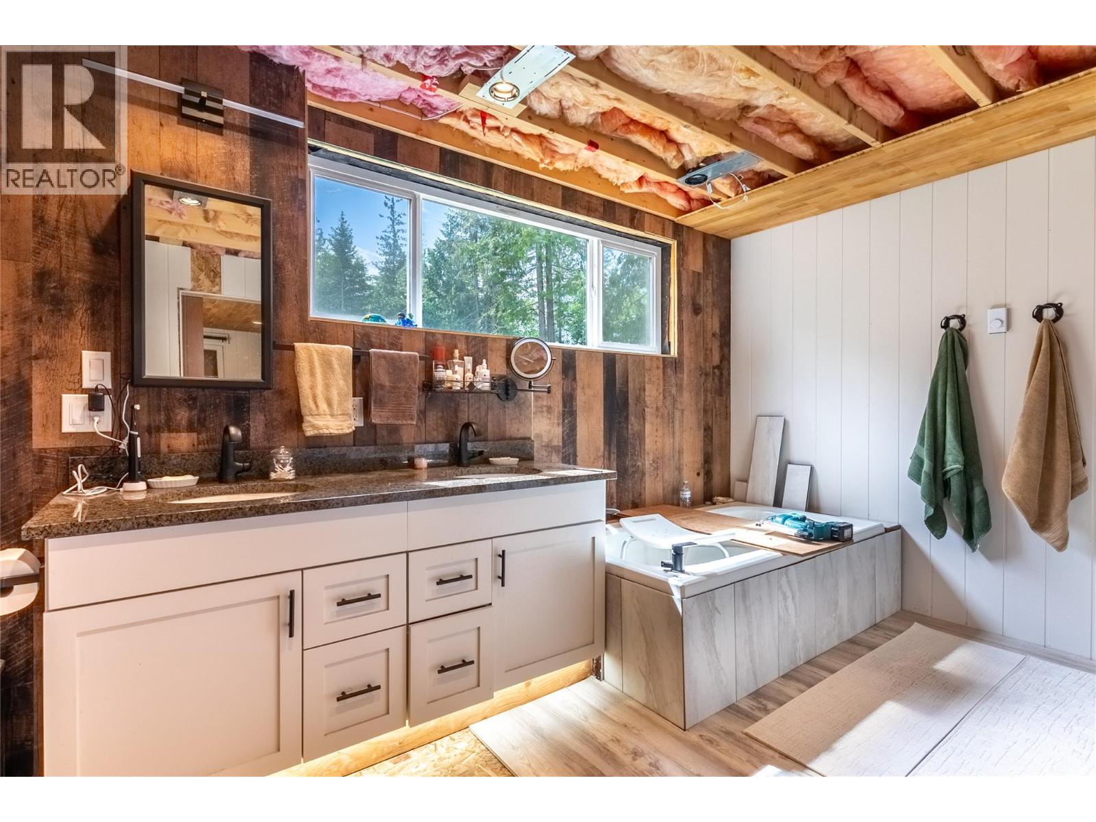 63 Libich Road, Salmon Arm, British Columbia  V1E 2Y1 - Photo 19 - 10388770