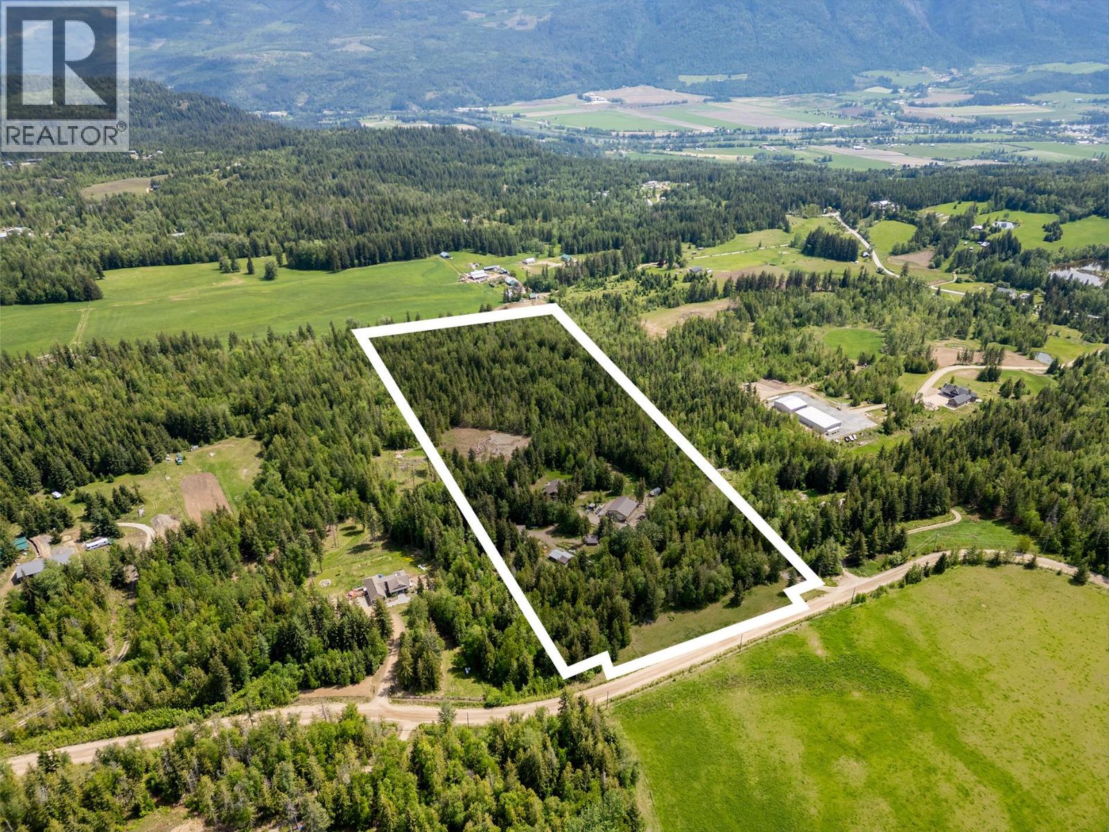 63 Libich Road, Salmon Arm, British Columbia  V1E 2Y1 - Photo 2 - 10388770
