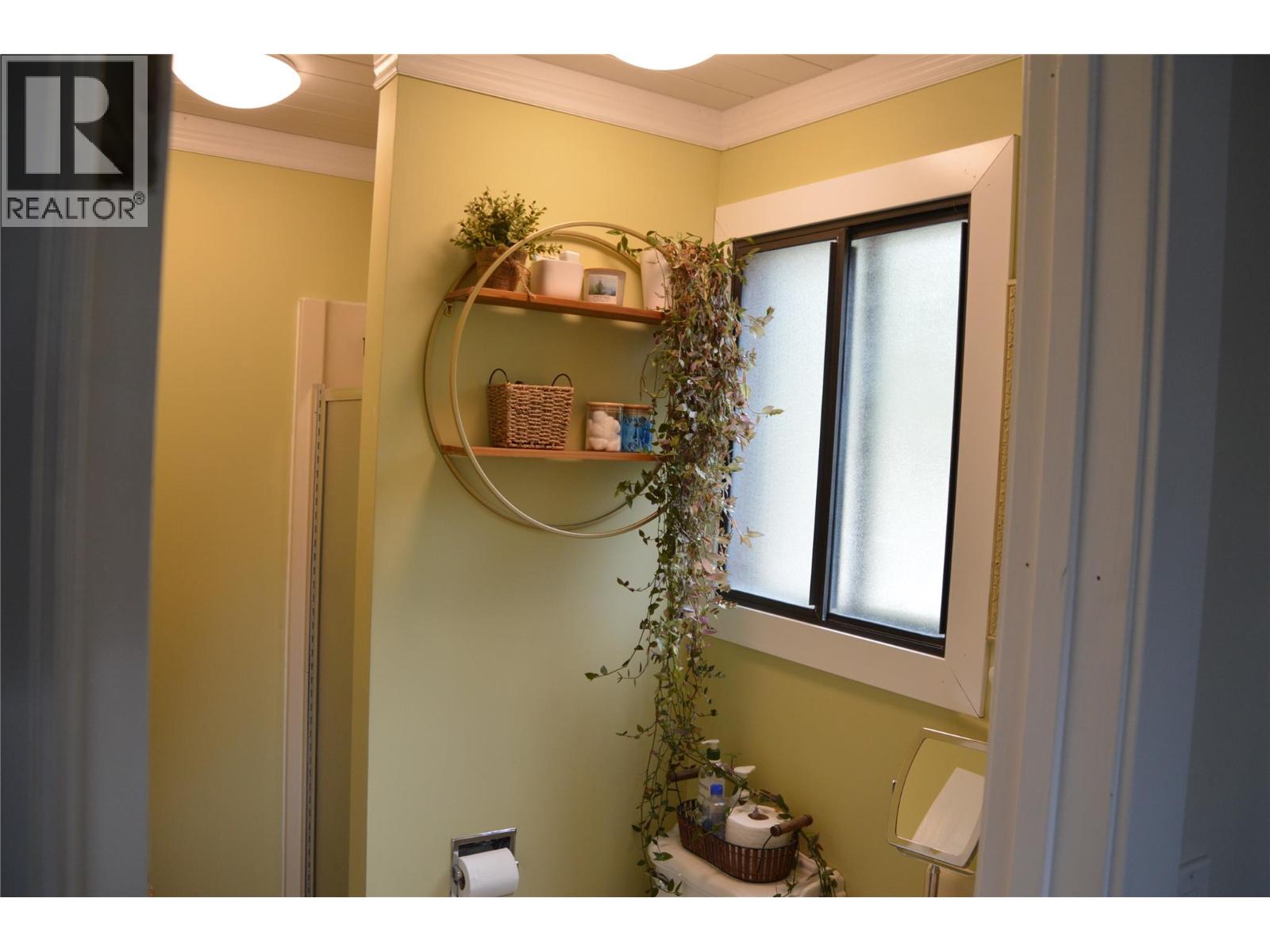 1975 Wentworth Place, Kamloops, British Columbia  V2E 2B3 - Photo 35 - 10388925