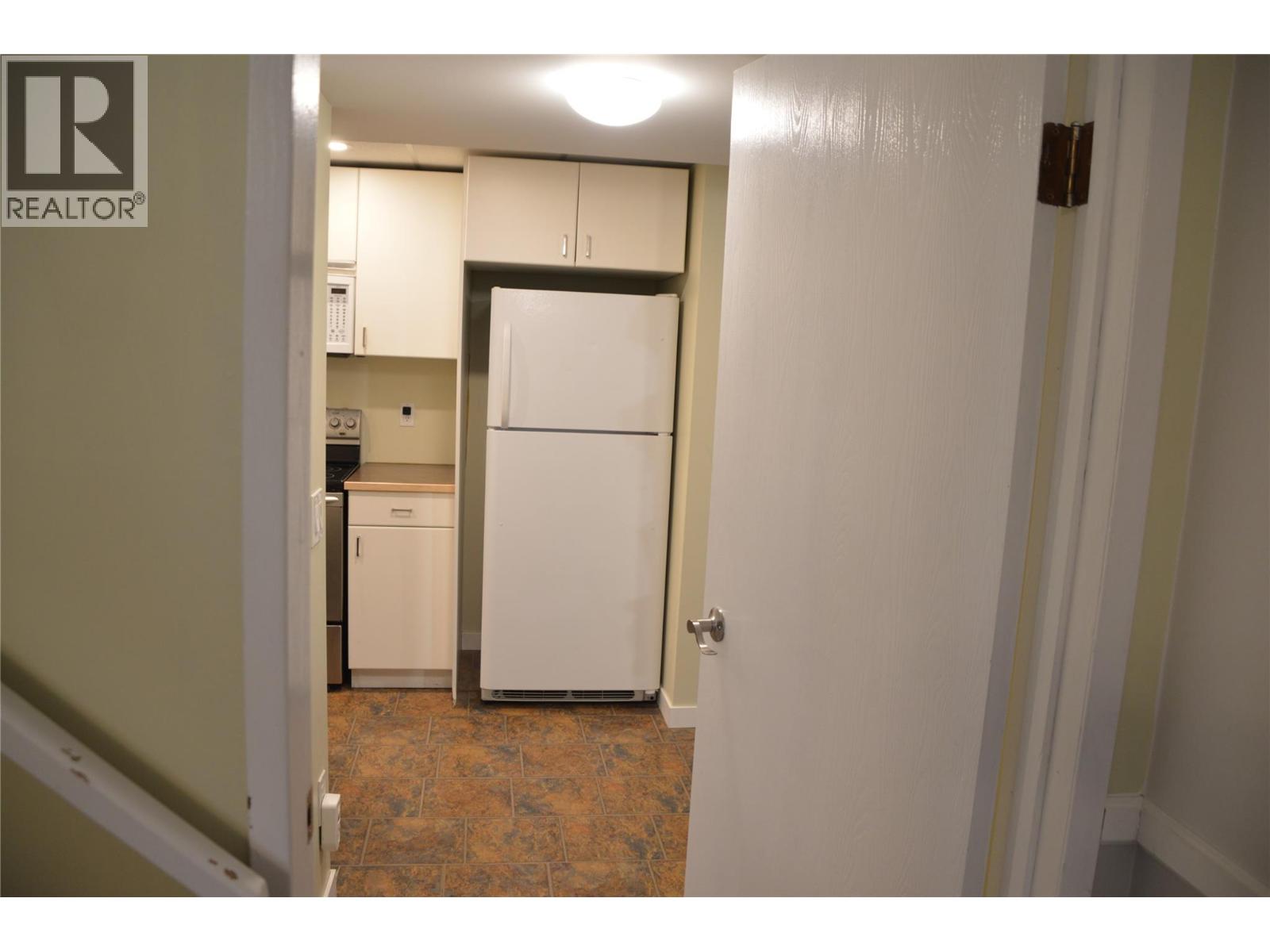 1975 Wentworth Place, Kamloops, British Columbia  V2E 2B3 - Photo 51 - 10388925