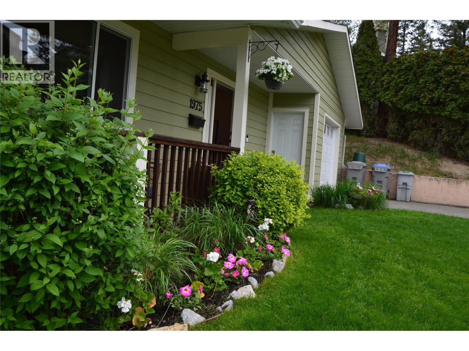1975 Wentworth Place, Kamloops, British Columbia  V2E 2B3 - Photo 9 - 10388925