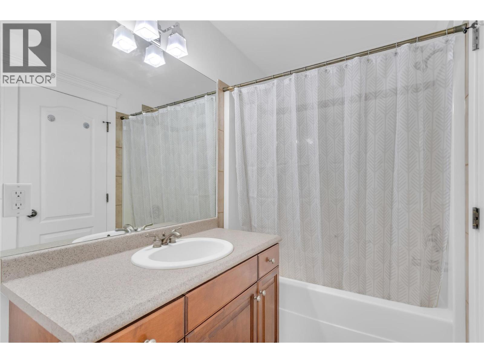 4049 Lakeshore Road Unit# 104, Kelowna, British Columbia  V1W 1V7 - Photo 19 - 10388772