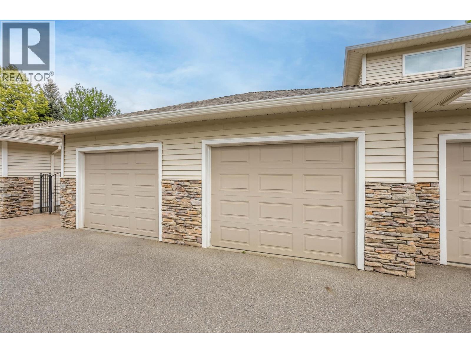 4049 Lakeshore Road Unit# 104, Kelowna, British Columbia  V1W 1V7 - Photo 30 - 10388772