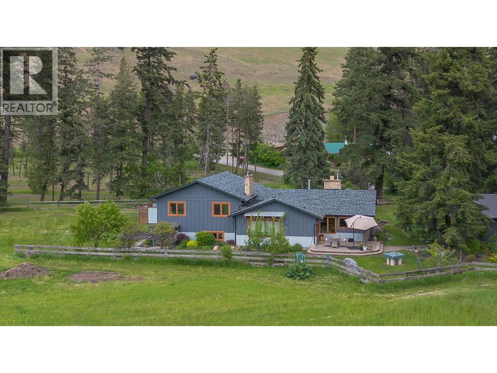 5425 Petworth Road, coldstream, British Columbia