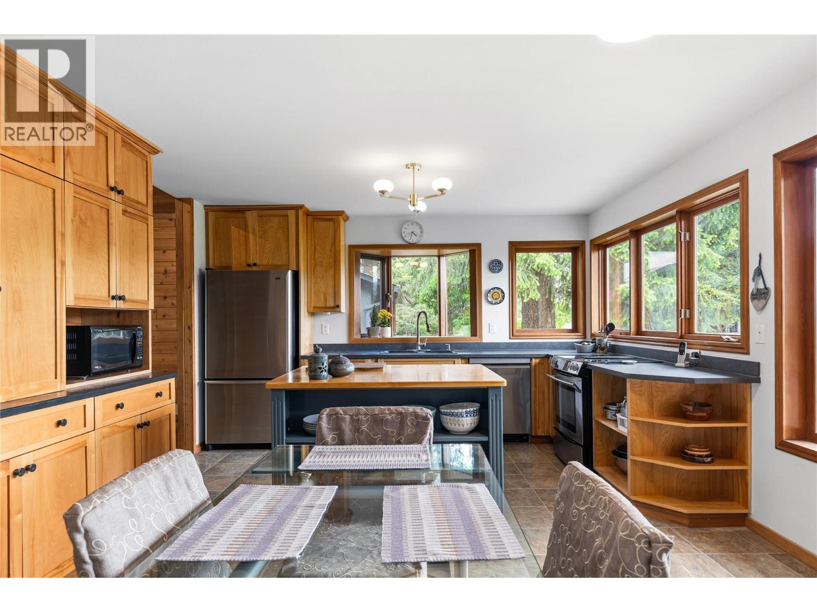 5425 Petworth Road, Coldstream, British Columbia  V1B 3E2 - Photo 18 - 10388695