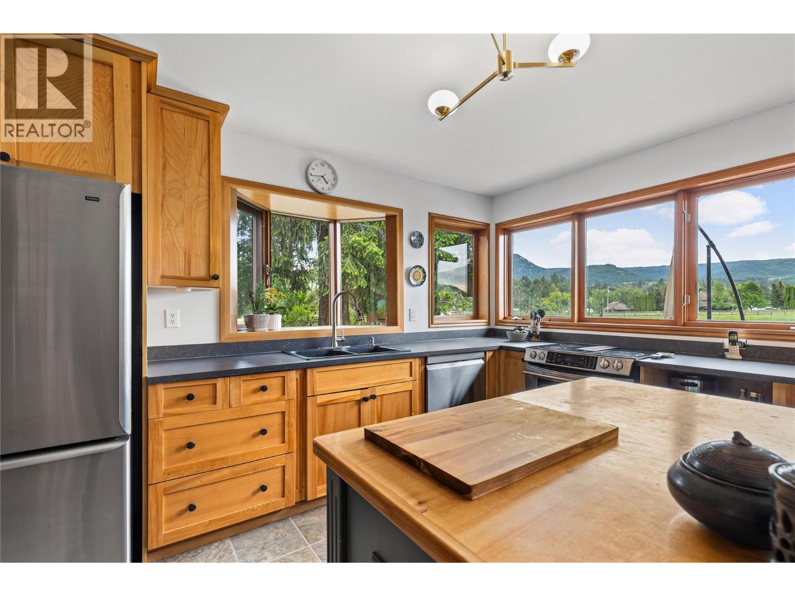 5425 Petworth Road, Coldstream, British Columbia  V1B 3E2 - Photo 22 - 10388695