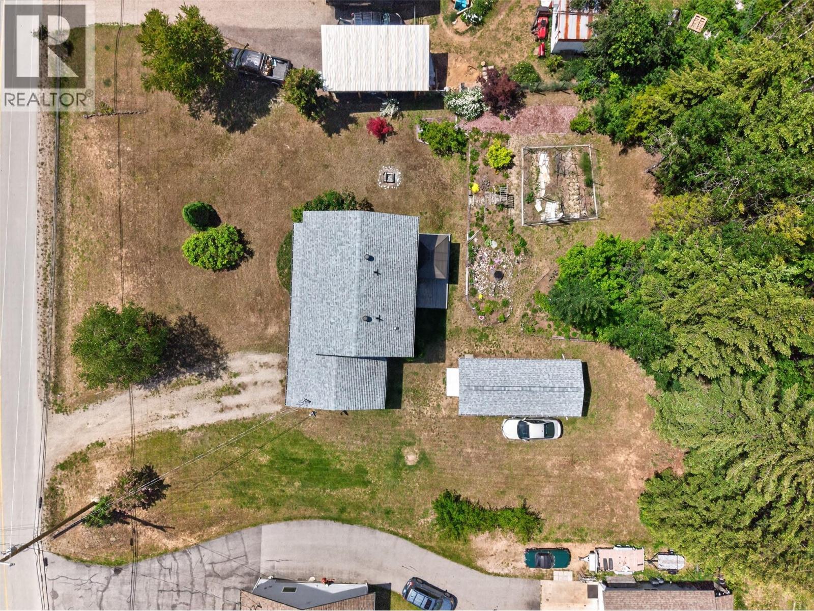 3865 Bonnington Road, Nelson, British Columbia  V0G 2G3 - Photo 2 - 10388926