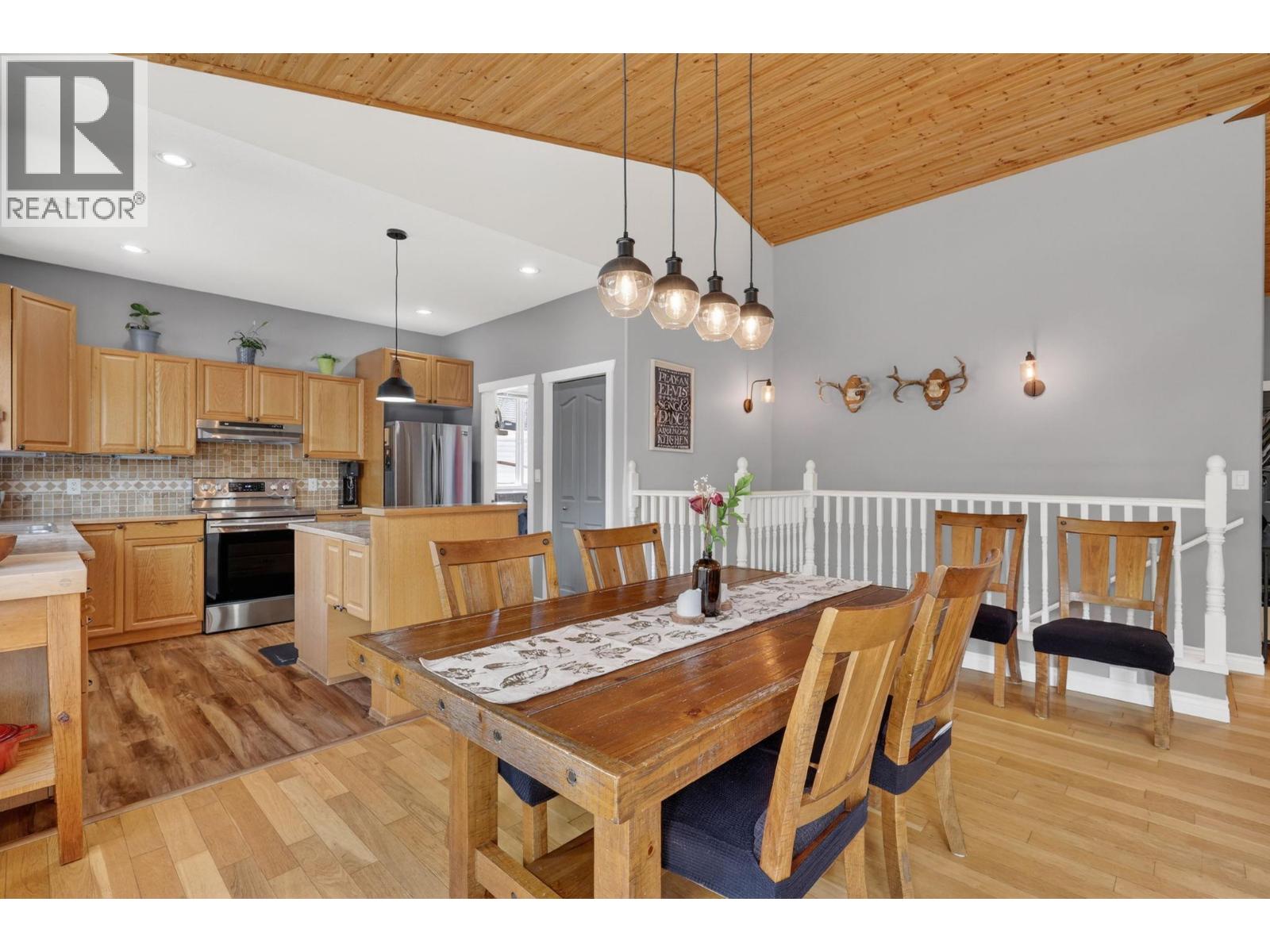 1850 22nd Street Ne, Salmon Arm, British Columbia  V1E 3M9 - Photo 12 - 10388901