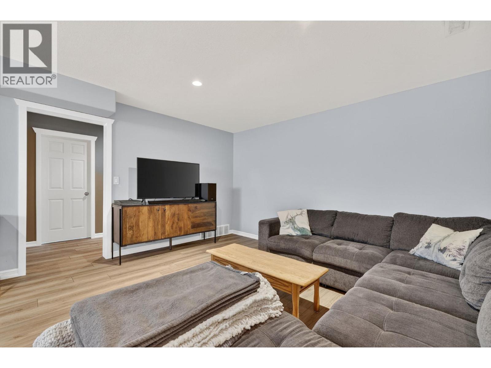 1850 22nd Street Ne, Salmon Arm, British Columbia  V1E 3M9 - Photo 38 - 10388901