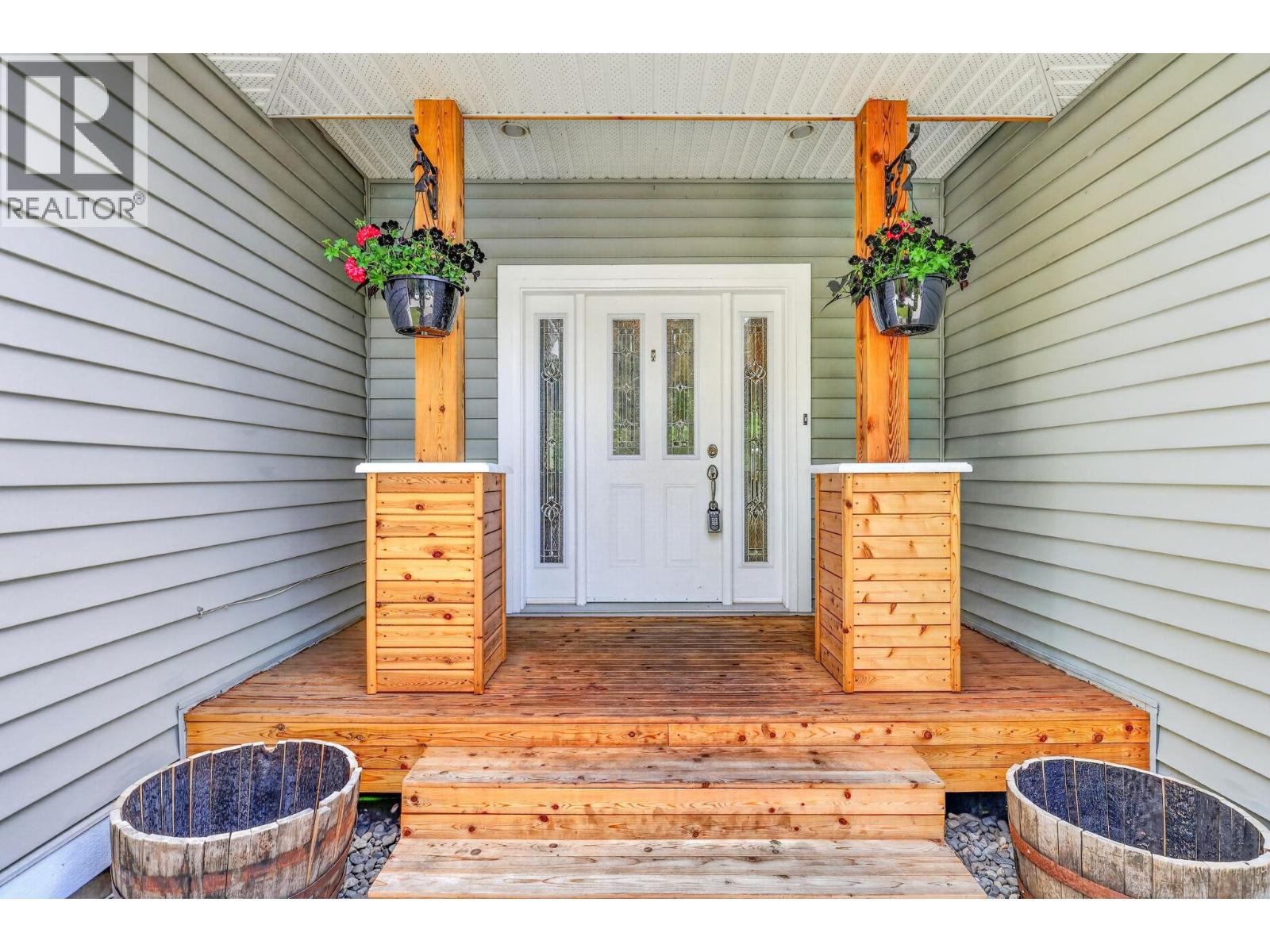 1850 22nd Street Ne, Salmon Arm, British Columbia  V1E 3M9 - Photo 45 - 10388901