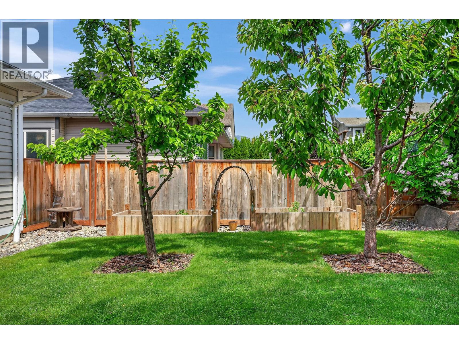 1850 22nd Street Ne, Salmon Arm, British Columbia  V1E 3M9 - Photo 50 - 10388901