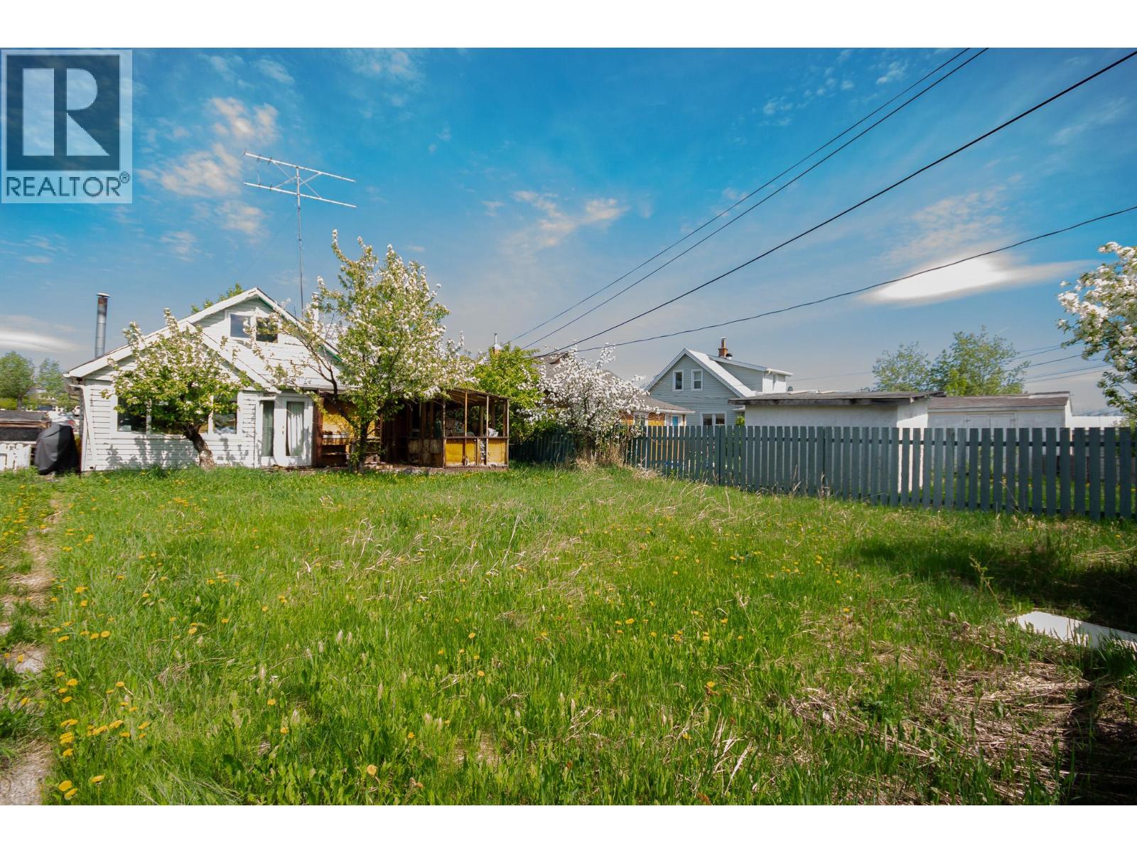 1209 104 Avenue, Dawson Creek, British Columbia  V1G 2J4 - Photo 12 - 10388979