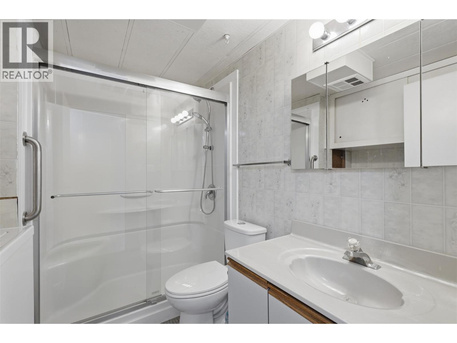 2401 Ord Road Unit# 32, Kamloops, British Columbia  V2B 7V8 - Photo 18 - 10388988