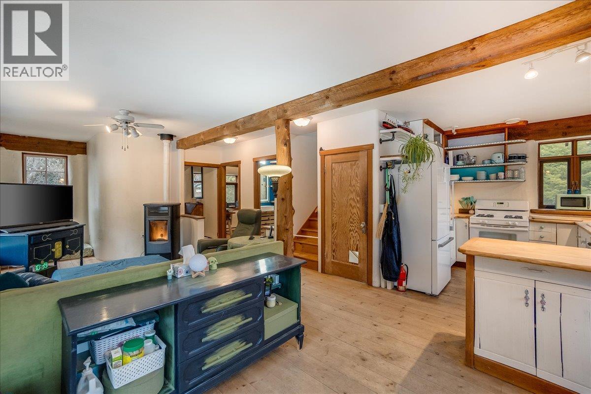 3918 Passmore Upper Road, Passmore, British Columbia  V0G 2J0 - Photo 15 - 10388802