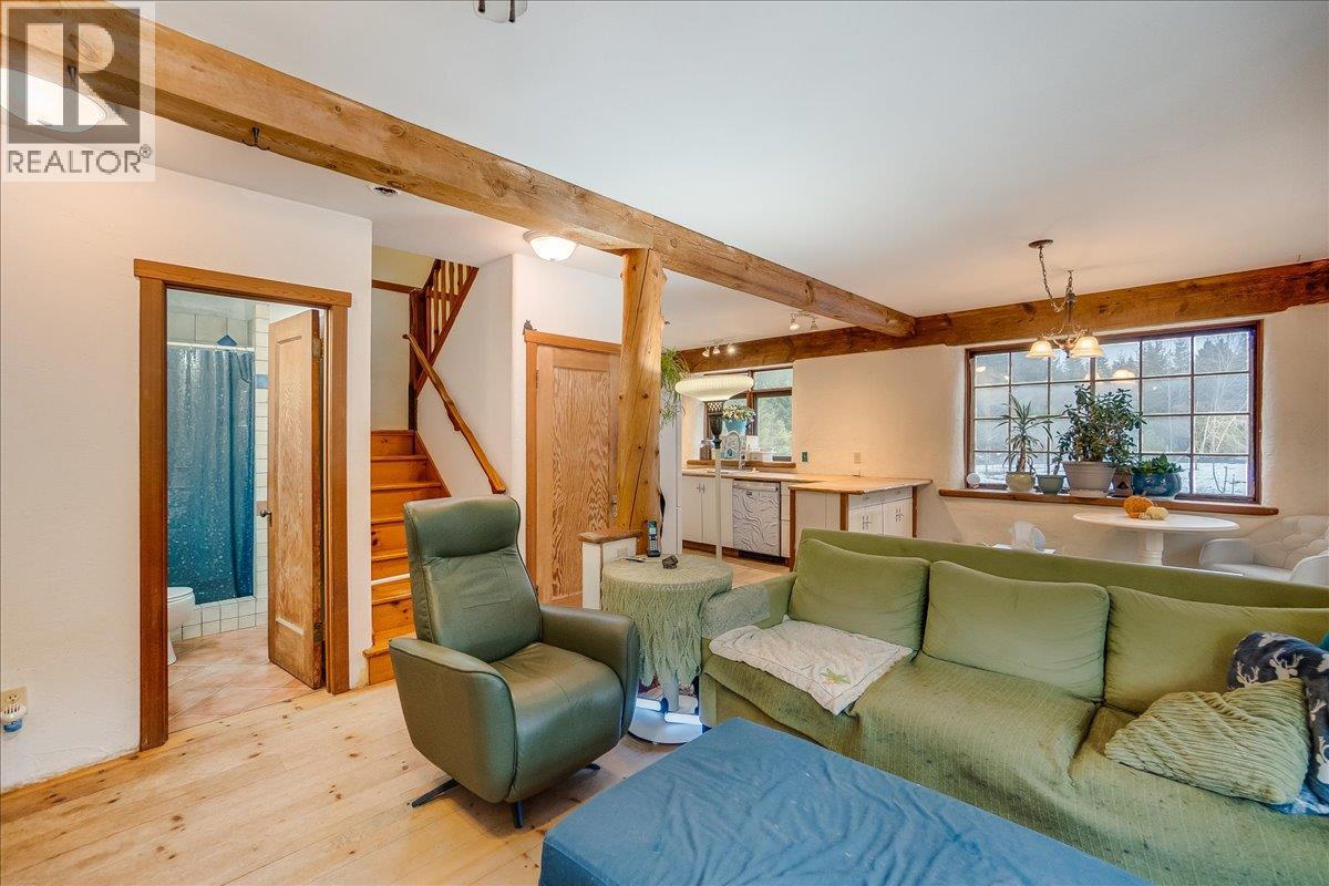 3918 Passmore Upper Road, Passmore, British Columbia  V0G 2J0 - Photo 17 - 10388802