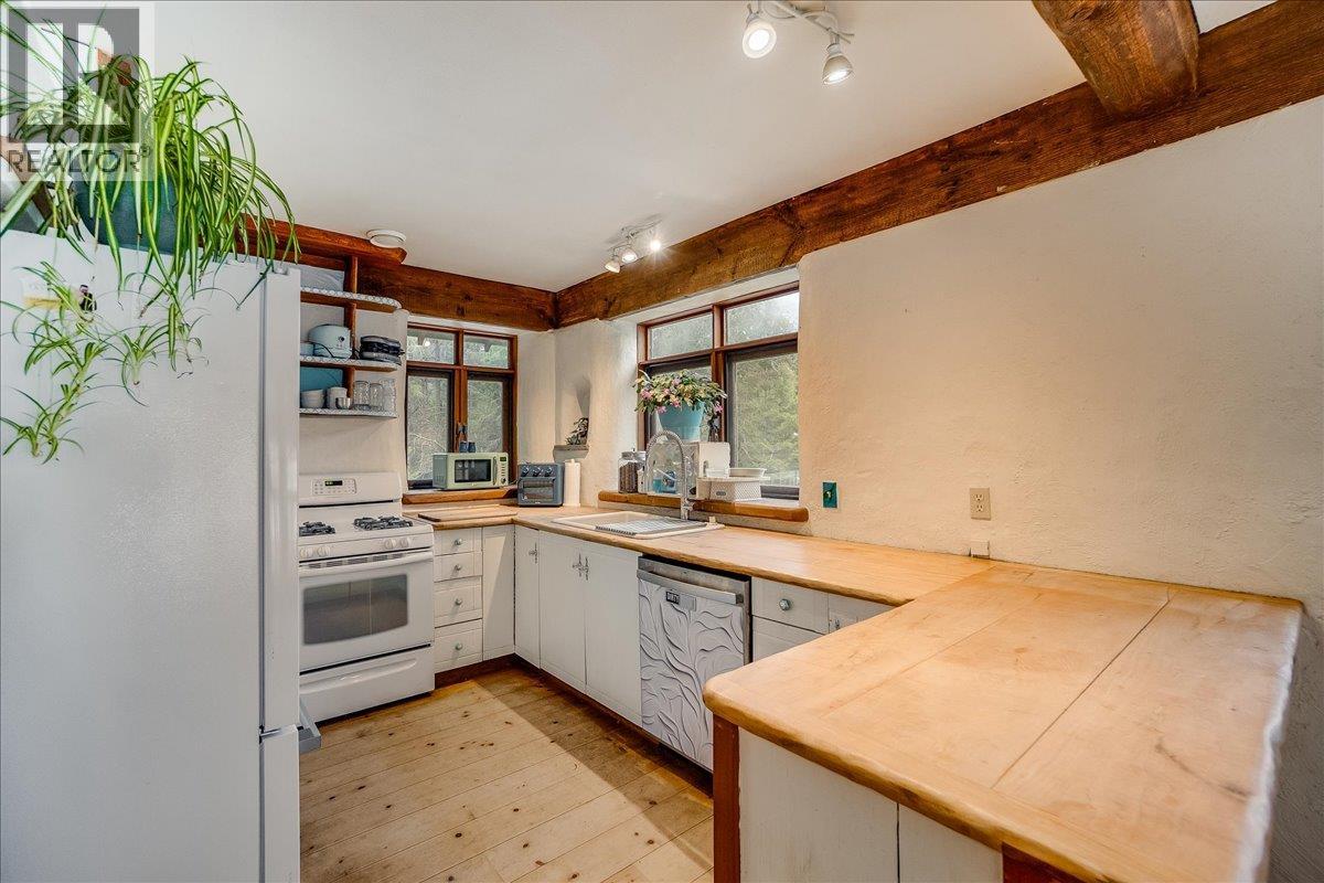 3918 Passmore Upper Road, Passmore, British Columbia  V0G 2J0 - Photo 19 - 10388802