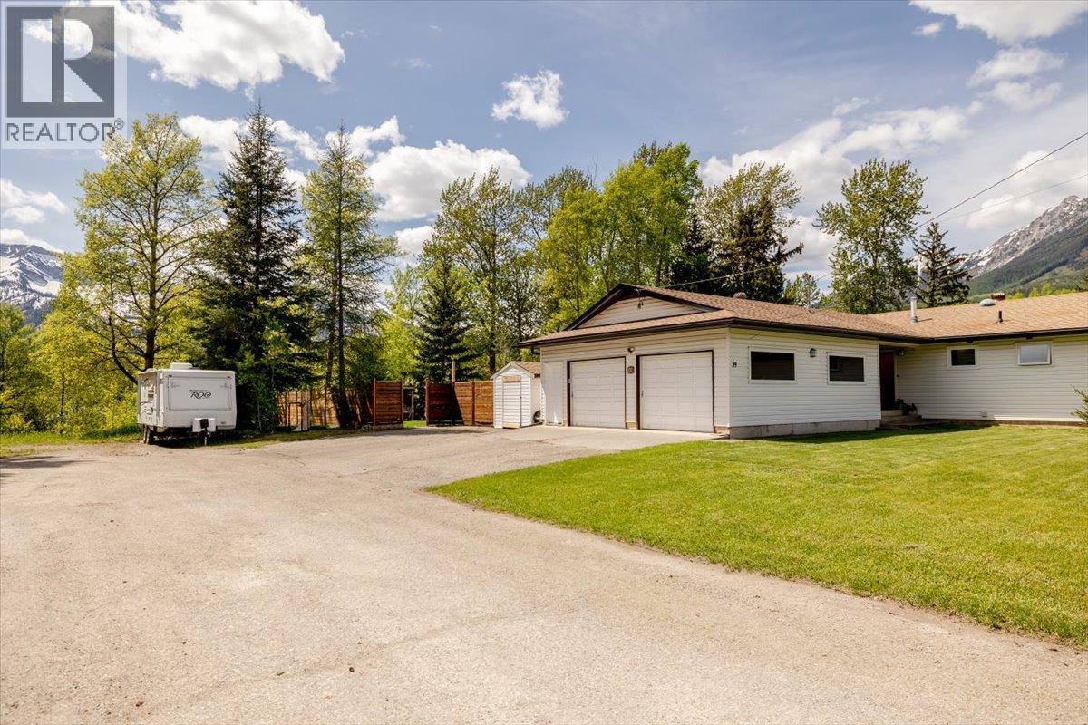 39 Elkview Drive, Fernie, British Columbia  V0B 1M3 - Photo 66 - 10388957