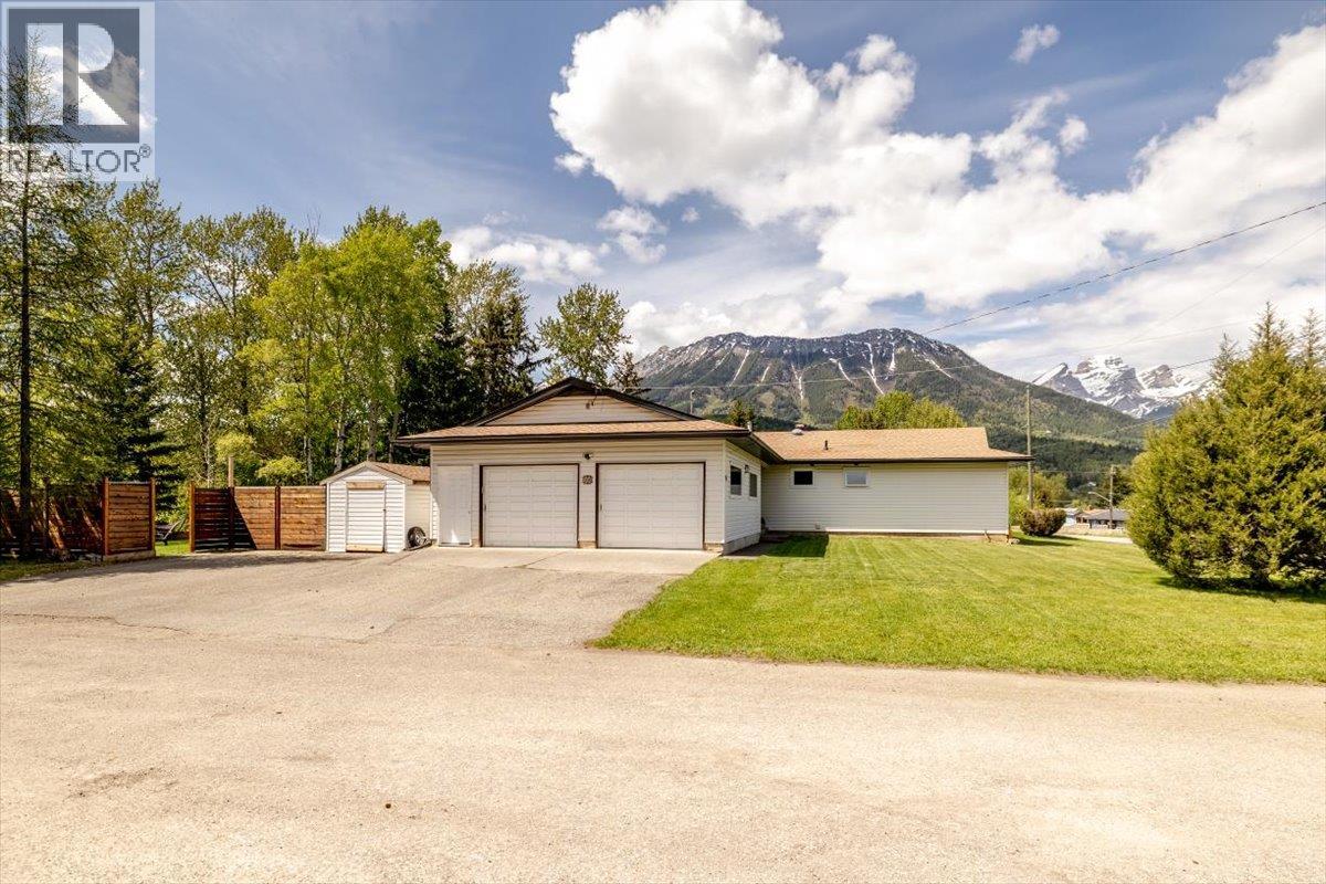 39 Elkview Drive, Fernie, British Columbia  V0B 1M3 - Photo 67 - 10388957
