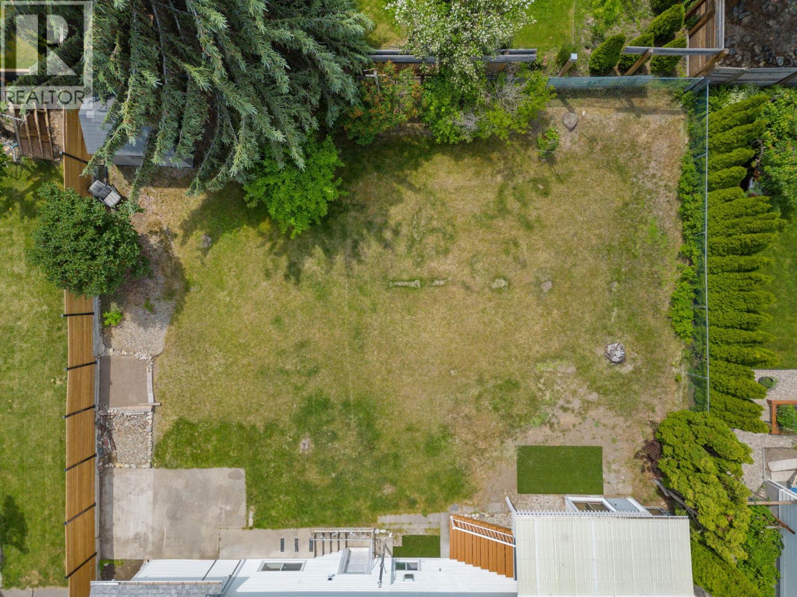 449 Barkley Road, Kelowna, British Columbia  V1W 1E4 - Photo 32 - 10389000