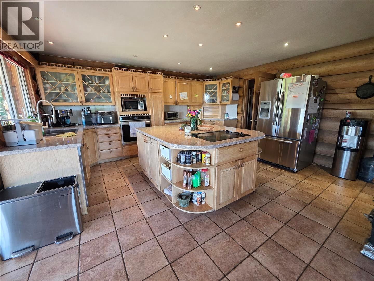 6760 Highway 3, Bridesville, British Columbia  V0H 1B0 - Photo 14 - 10389004