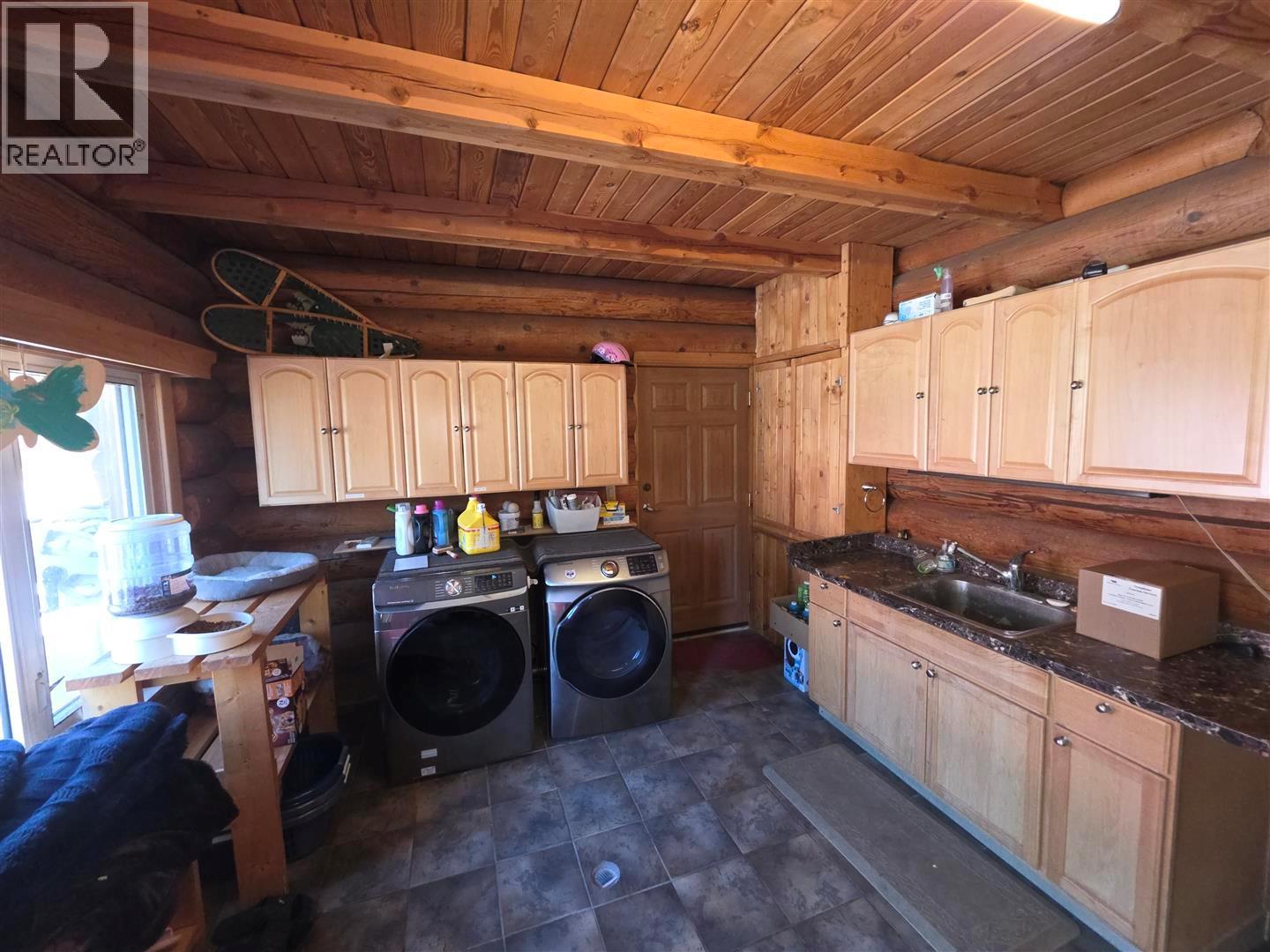 6760 Highway 3, Bridesville, British Columbia  V0H 1B0 - Photo 16 - 10389004