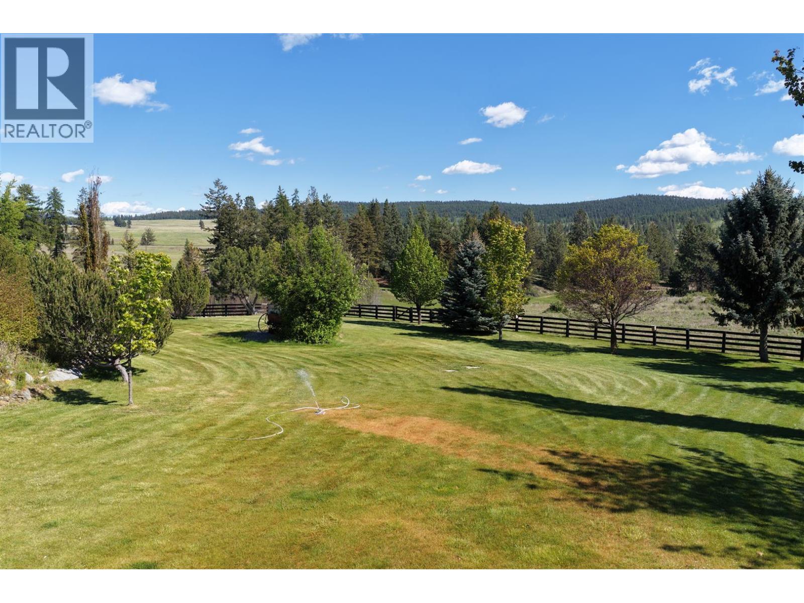 6760 Highway 3, Bridesville, British Columbia  V0H 1B0 - Photo 5 - 10389004