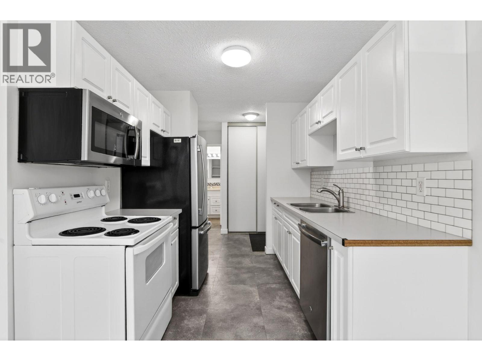 625 Rowcliffe Avenue Unit# 108, Kelowna, British Columbia  V1Y 5Y8 - Photo 4 - 10388941