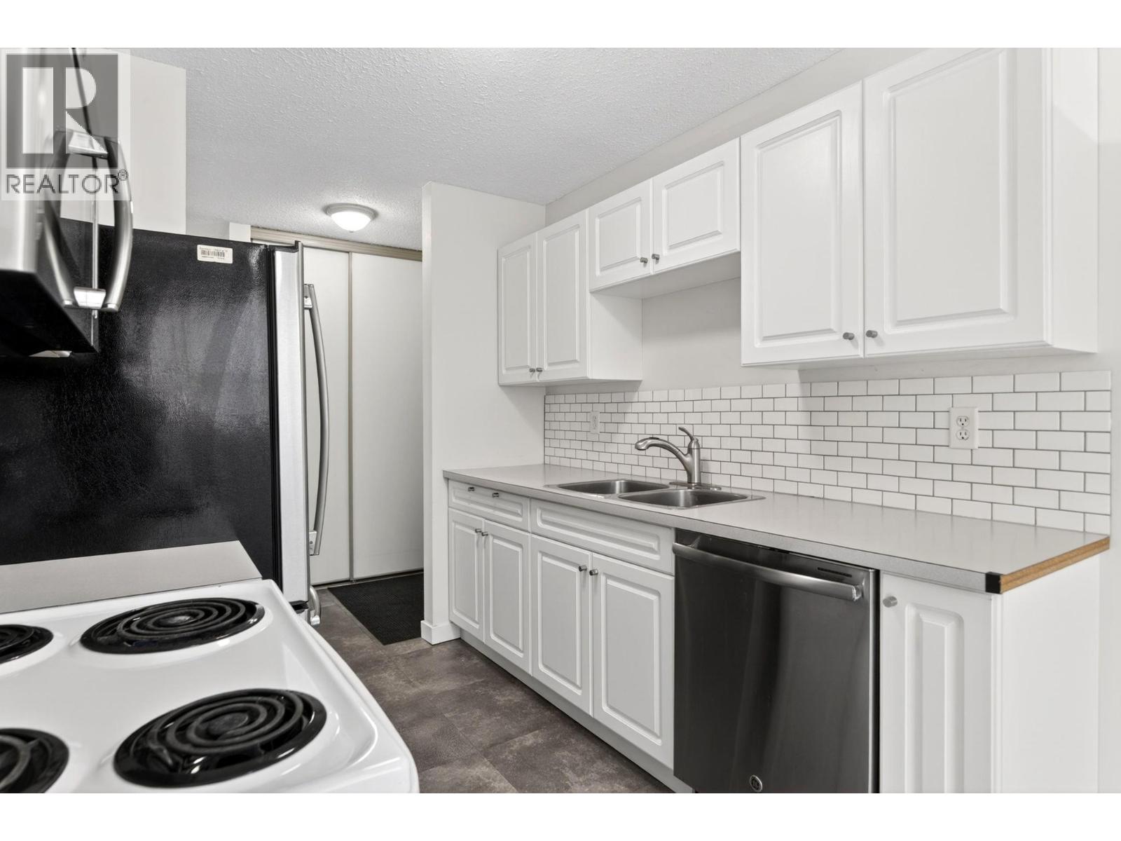 625 Rowcliffe Avenue Unit# 108, Kelowna, British Columbia  V1Y 5Y8 - Photo 5 - 10388941