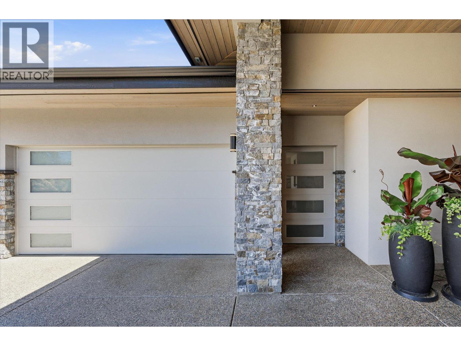 818 Brassey Place, Vernon, British Columbia  V1H 2H7 - Photo 6 - 10387161