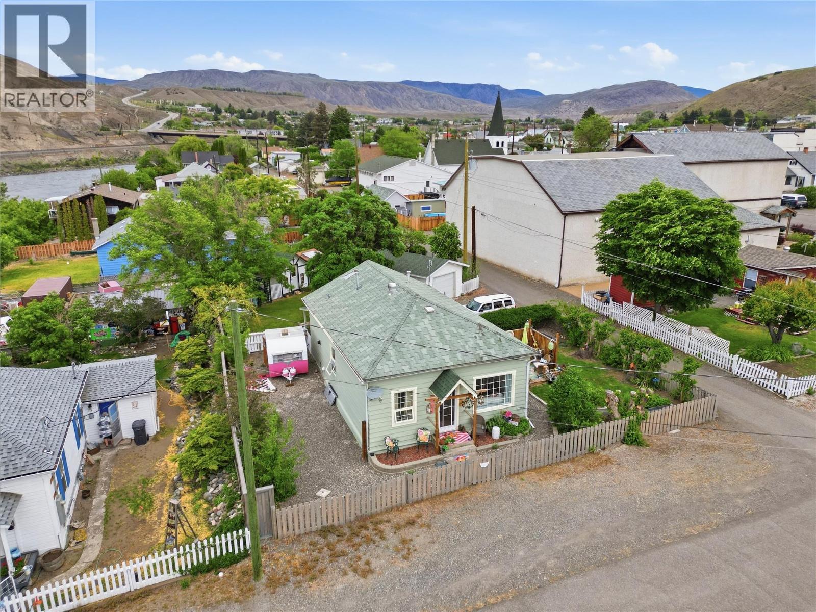 352 5th Street, Ashcroft, British Columbia  V0K 1A0 - Photo 2 - 10388891