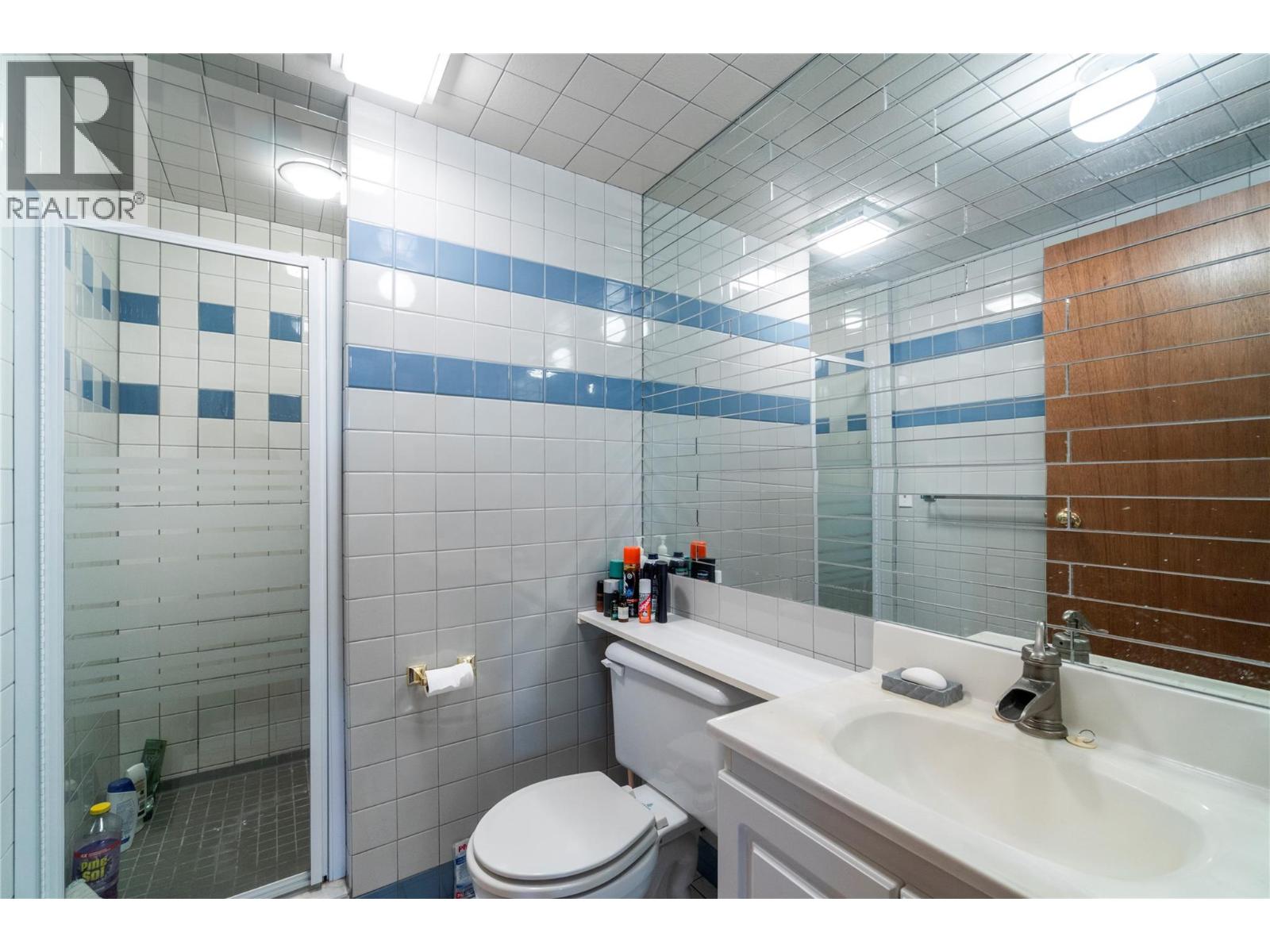 7256 Estate Drive, Anglemont, British Columbia  V0E 1M8 - Photo 20 - 10388999