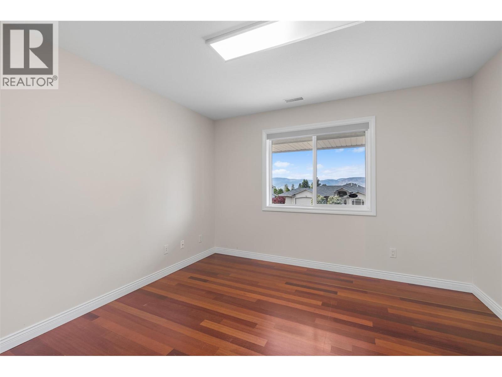 295 Raven Drive, Kelowna, British Columbia  V1W 4T6 - Photo 32 - 10388542